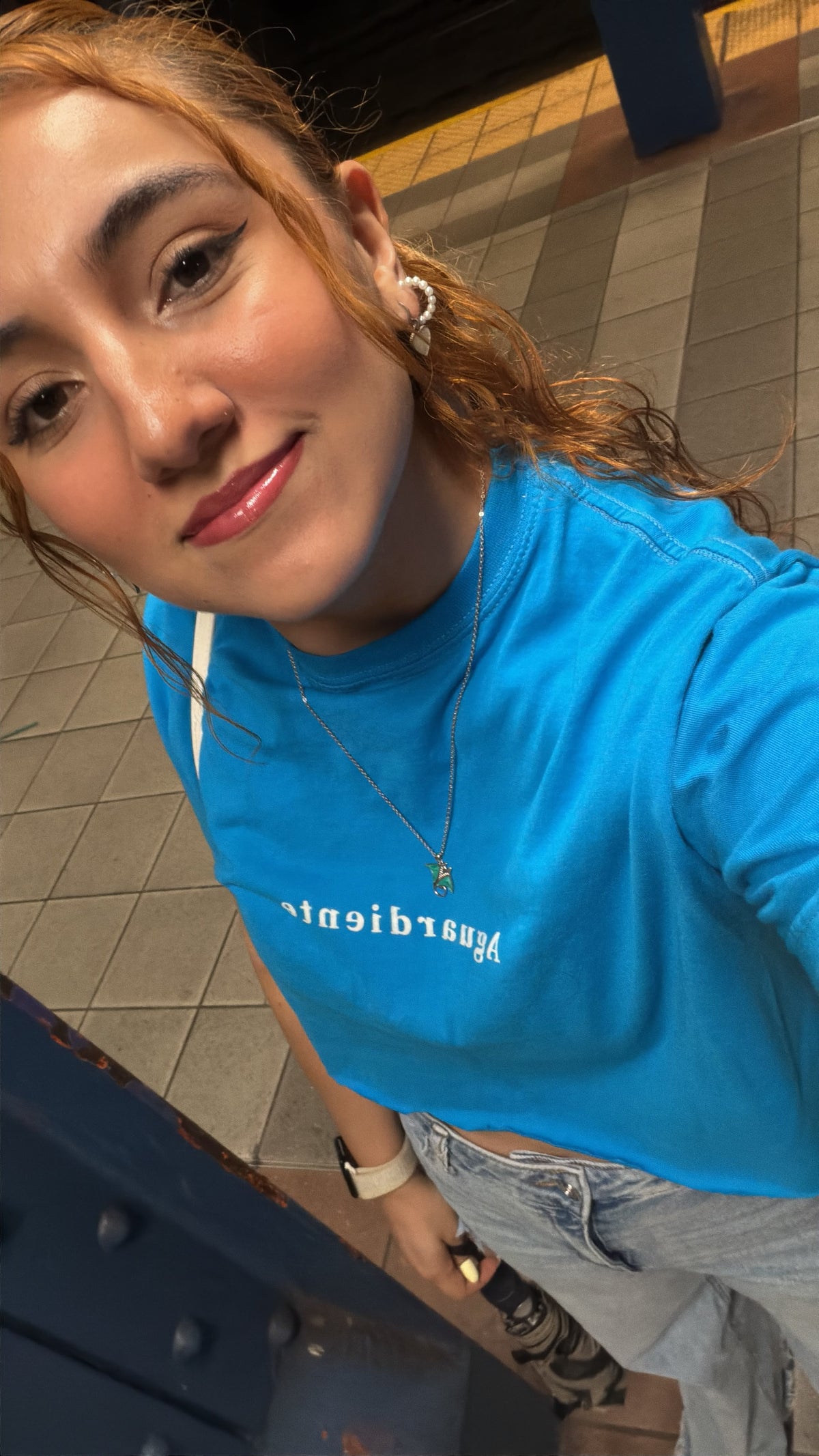 Camiseta Aguardiente sobre caoba